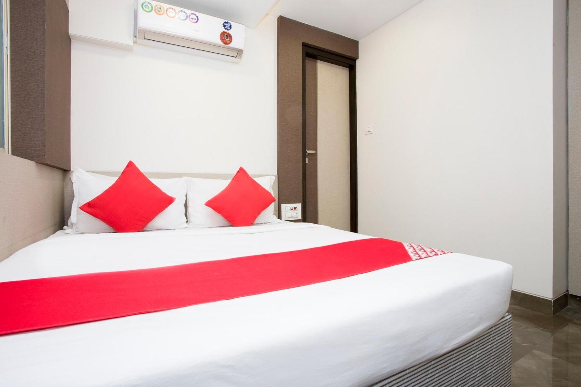 Oyo 29653 Royal Inn - Mumbai — Photos 1